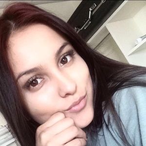 Meet your Posher, Celeste